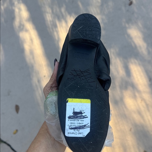 Munro Lee Slide Sandal Black Lamb Leather Size 7 - Picture 5 of 5